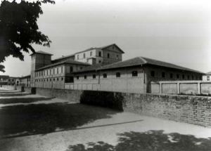 Magazzini e infrastrutture del Consorzio Agrario Provinciale di Parma, in viale Fratti, negli anni Trenta del Novecento (Archivio Consorzio Agrario Provinciale, Parma)